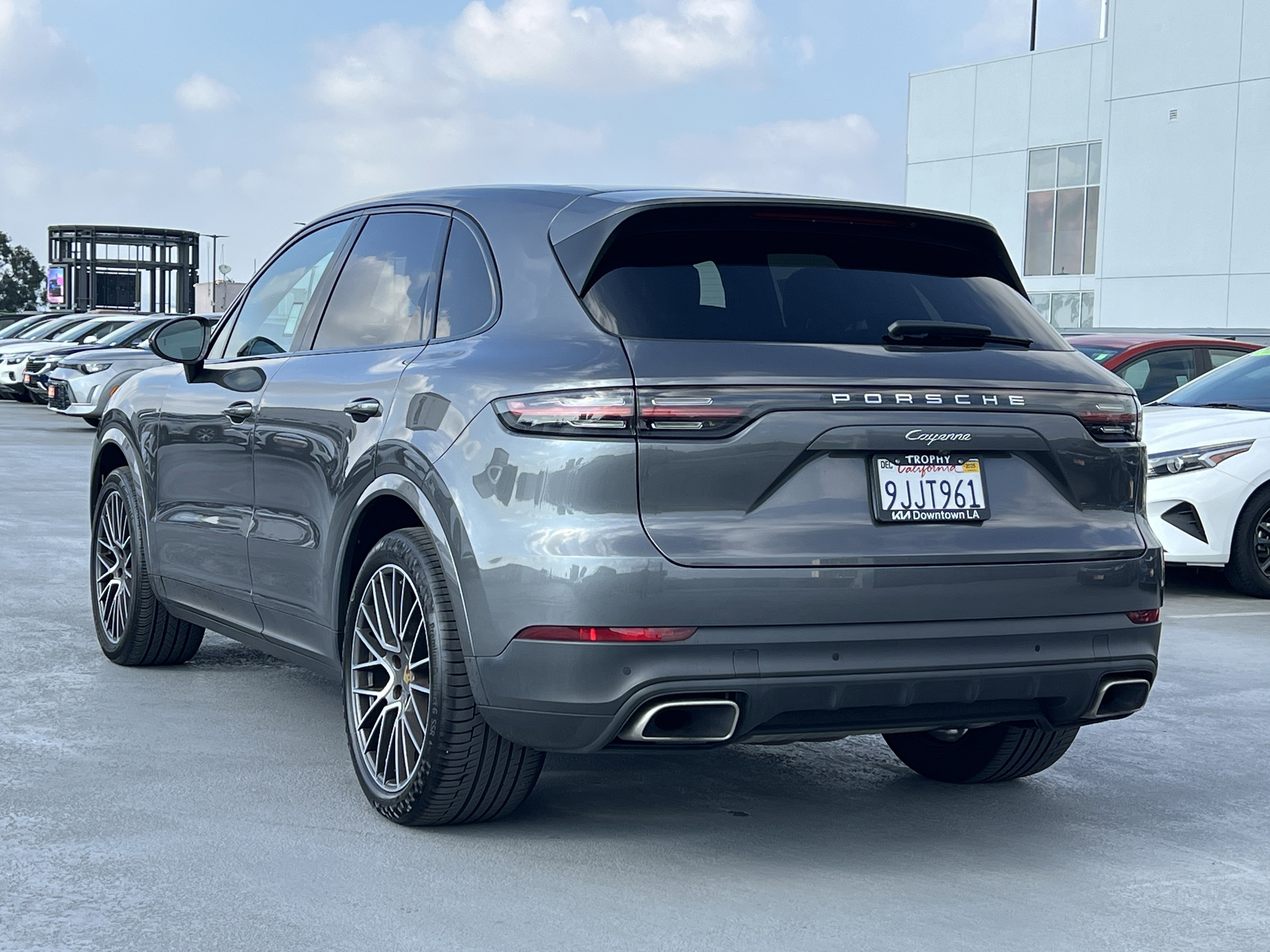 Used 2021 Porsche Cayenne image 4