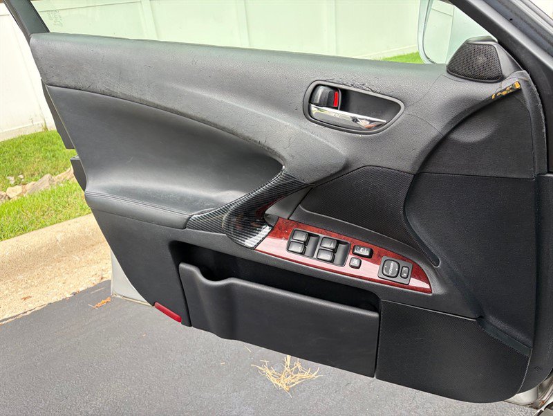 Used 2007 Lexus IS 250 AWD w/ Preferred Accessory Pkg image 24