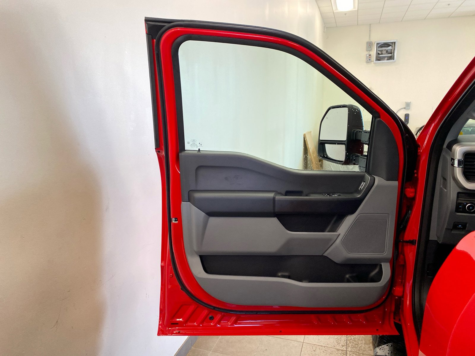 New 2026 Ford F250 XL w/ XL Chrome Package image 9