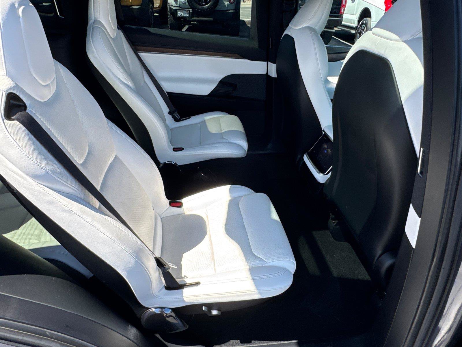 Used 2023 Tesla Model X AWD/4WD image 19