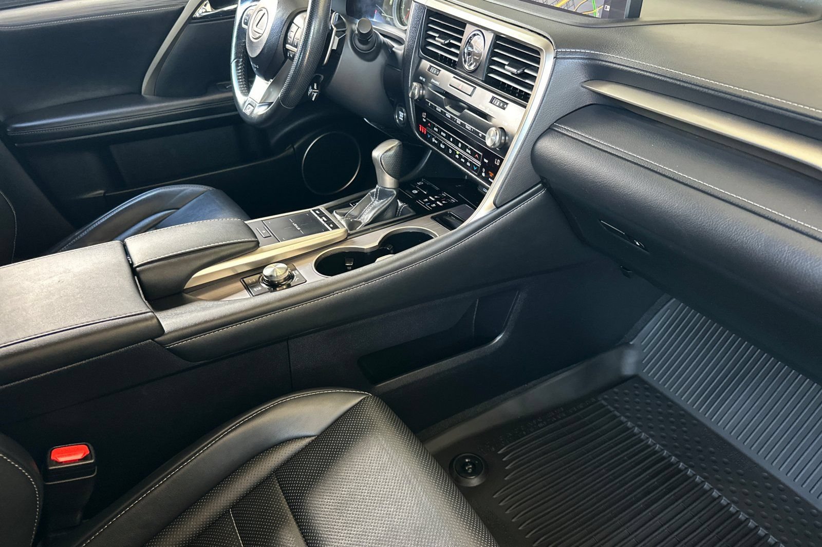 Used 2021 Lexus RX 350 F Sport w/ Cold Area Package (CT) AWD/4WD image 13