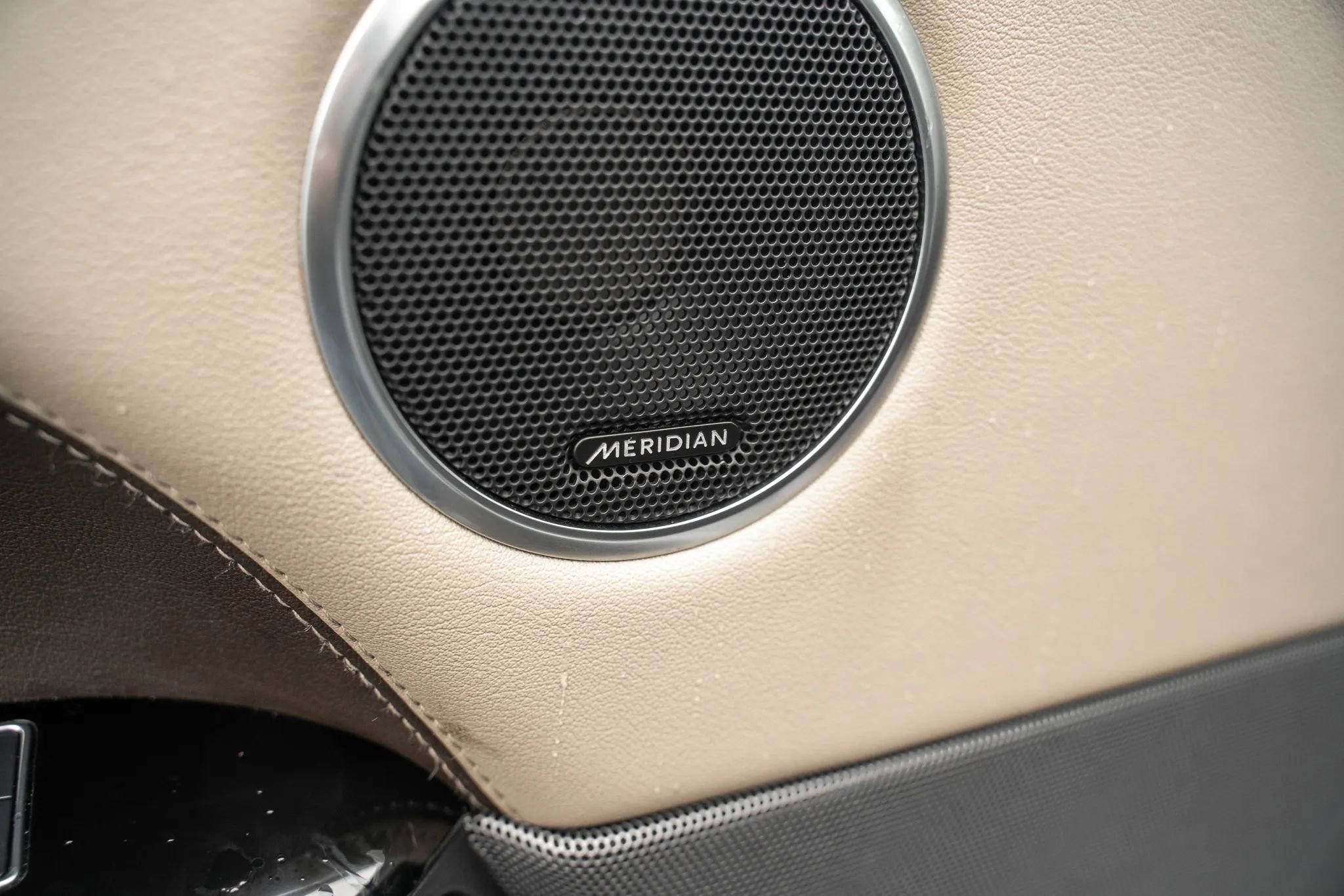 Used 2020 Land Rover Range Rover Sport HSE image 17