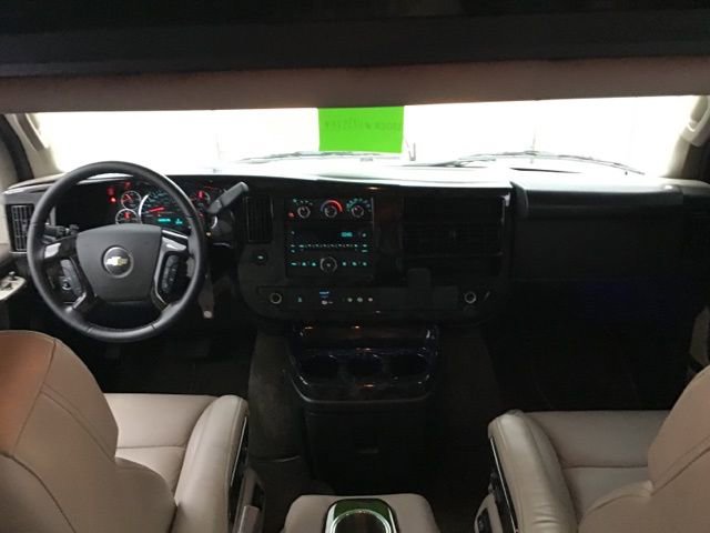 Used 2023 Chevrolet Express 2500 image 2