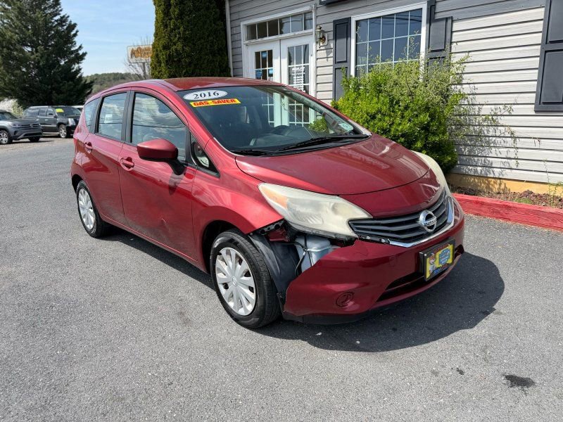 Used 2016 Nissan Versa Note SV image 2