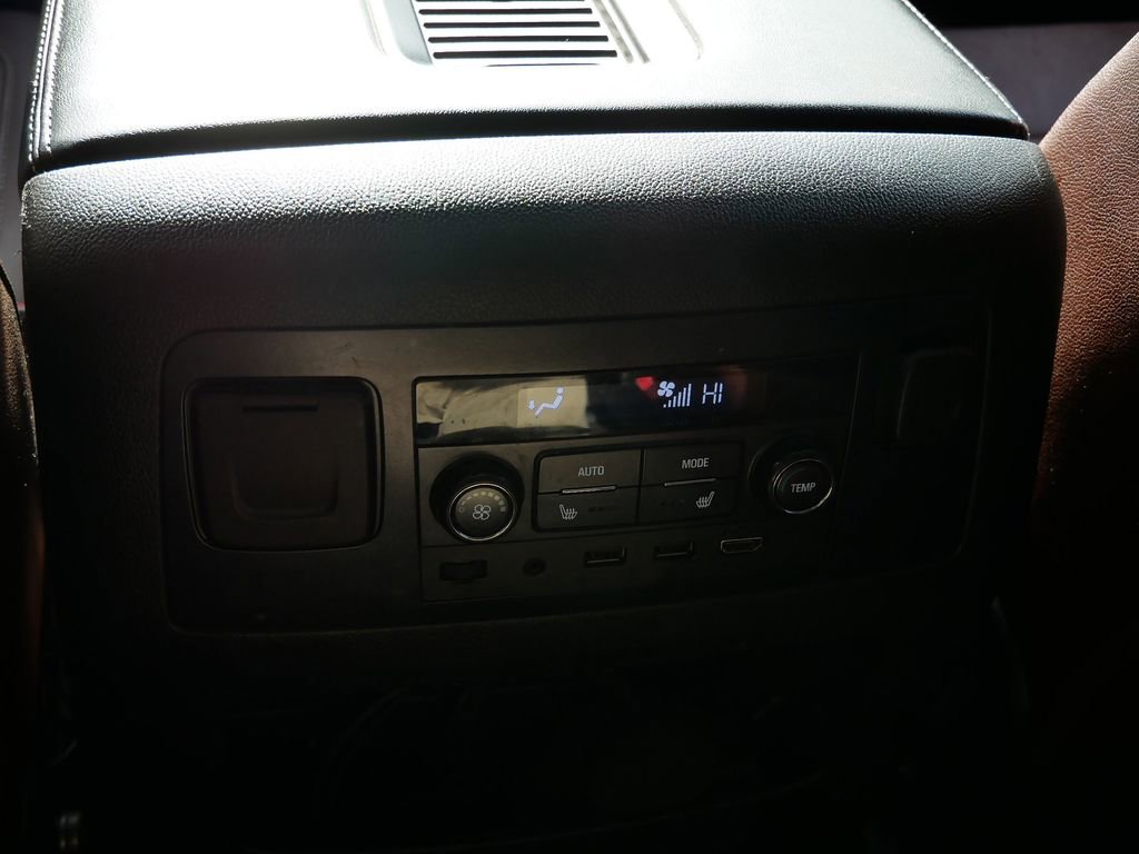 Used 2020 Chevrolet Tahoe Premier w/ Premier Plus Edition image 22