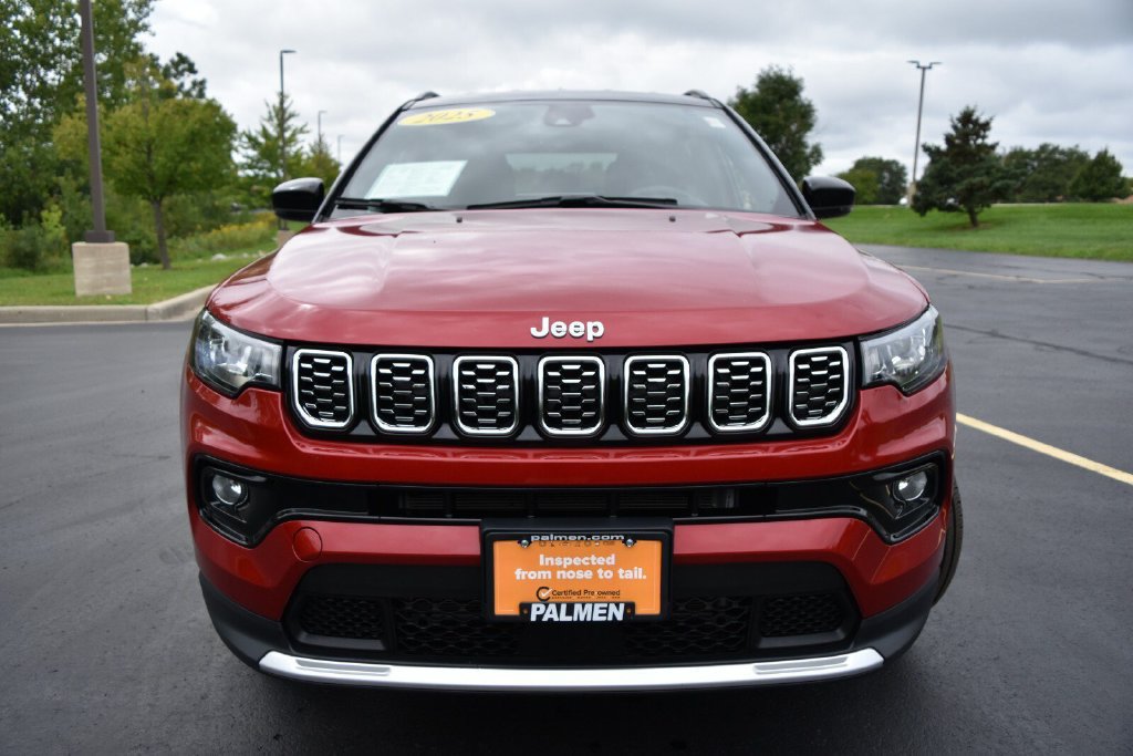 Certified 2025 Jeep Compass Limited AWD/4WD image 3