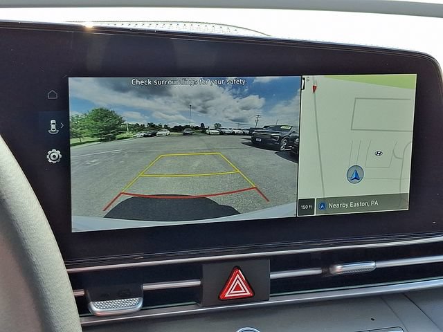 Used 2024 Hyundai Elantra SEL FWD image 19