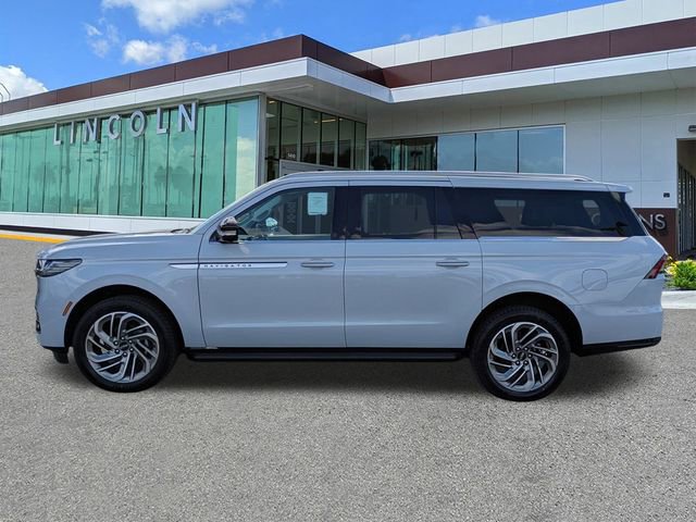 New 2026 Lincoln Navigator L Premier image 7