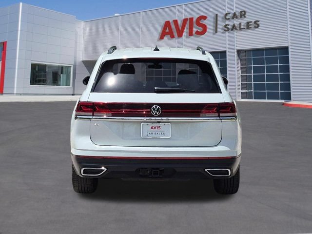 Used 2025 Volkswagen Atlas SE FWD image 7