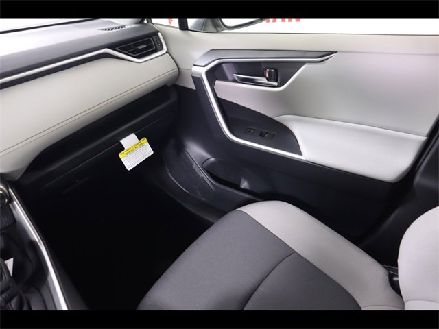 Used 2025 Toyota RAV4 XLE w/ Convenience Package image 20