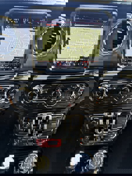 Used 2018 Jeep Wrangler Unlimited Rubicon w/ Dual Top Group image 12