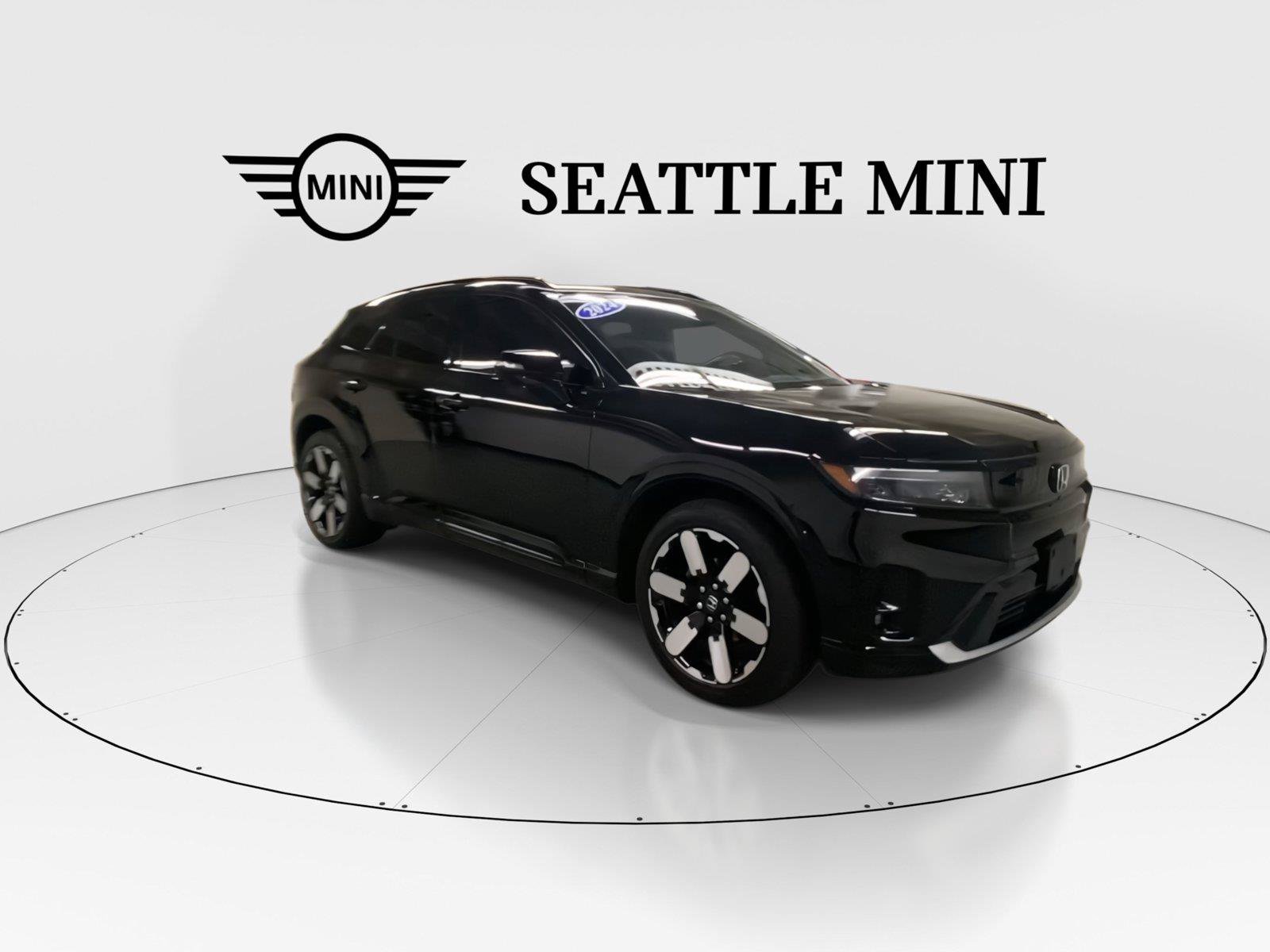 Used 2026 MINI Cooper 2-Door Hardtop FWD image 2