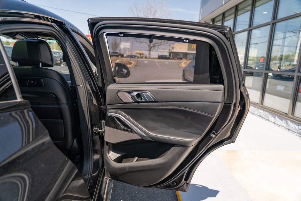 Used 2023 BMW X6 M50i w/ Executive Package image 18