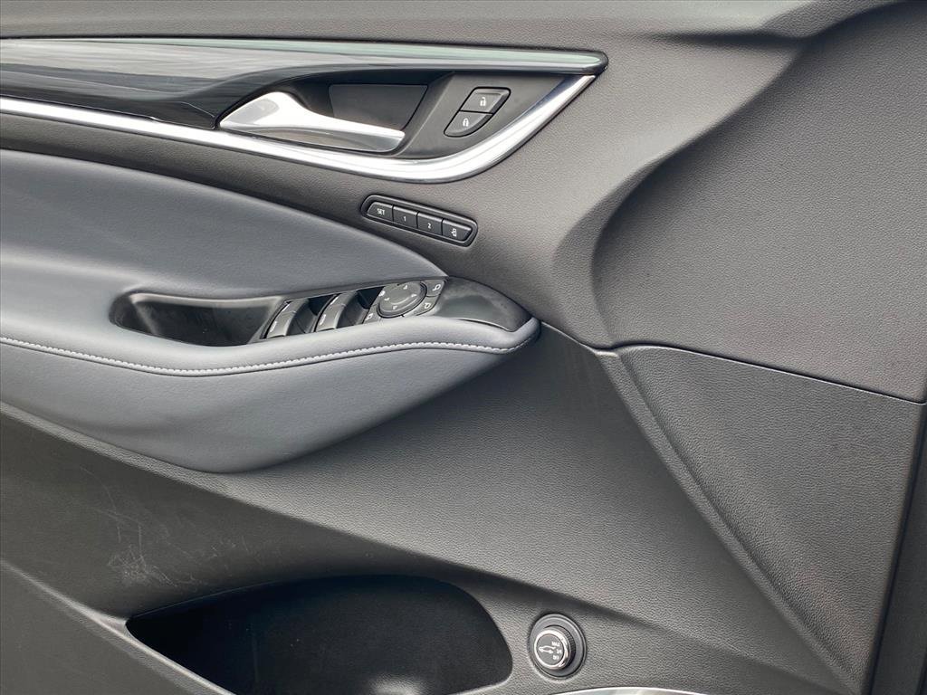 Used 2024 Buick Enclave Premium image 21