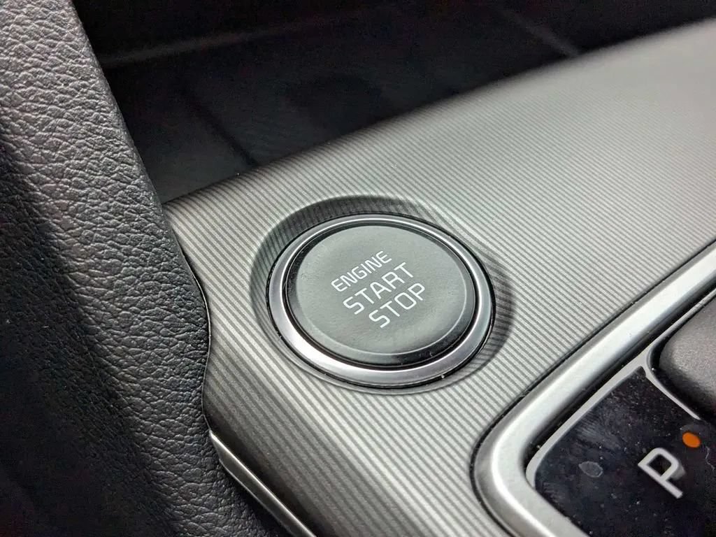 Used 2026 Kia Sportage EX FWD image 27