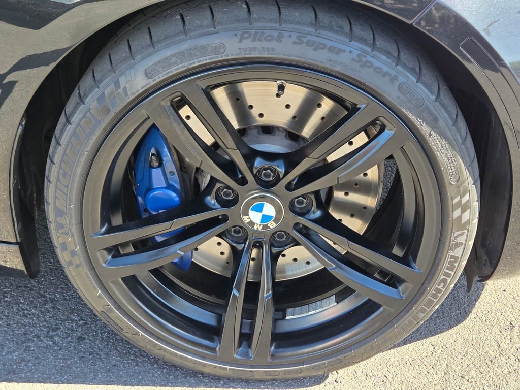 Used 2017 BMW M2 RWD image 9