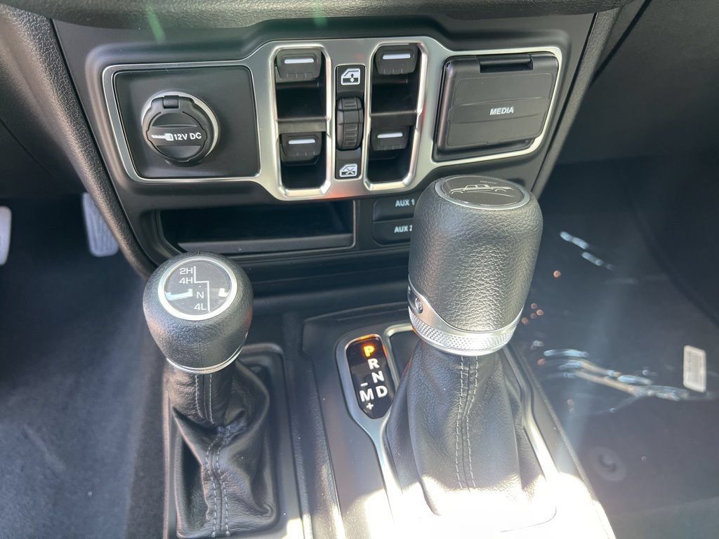 New 2025 Jeep Gladiator Sport AWD/4WD image 18