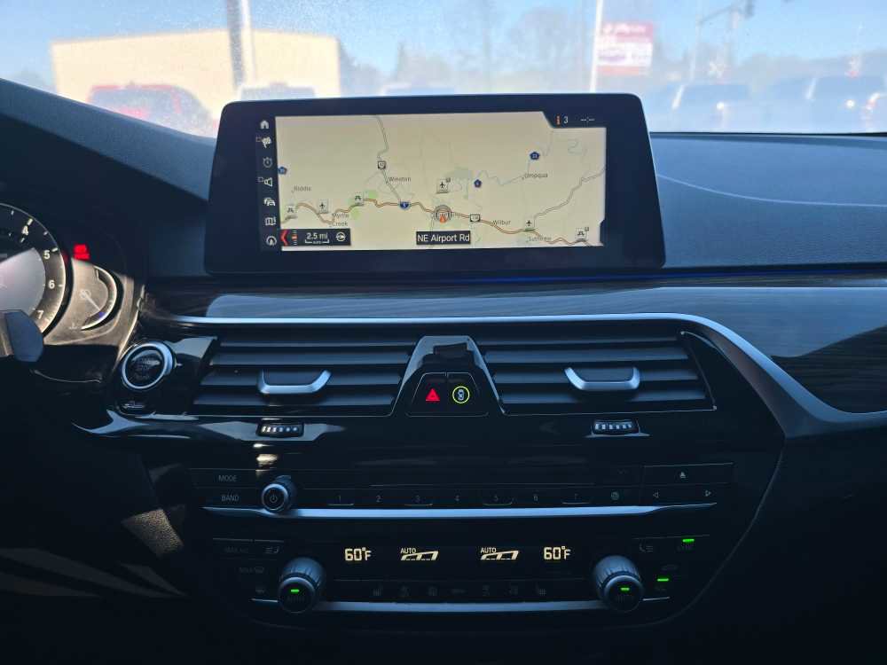 Used 2018 BMW 530i w/ Premium Package image 12