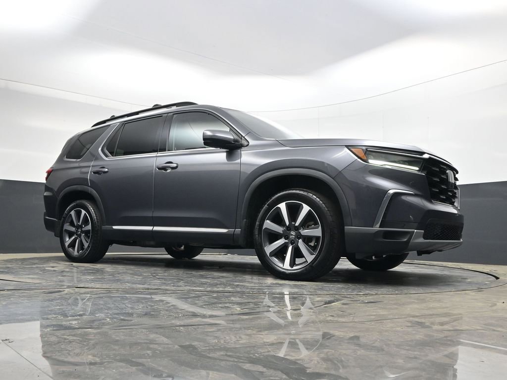 Used 2023 Honda Pilot Touring image 26