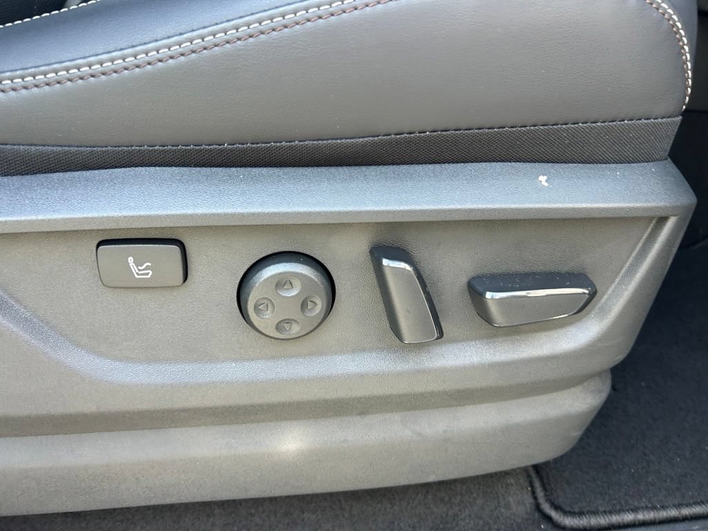 Used 2025 Nissan Armada Platinum Reserve RWD image 66