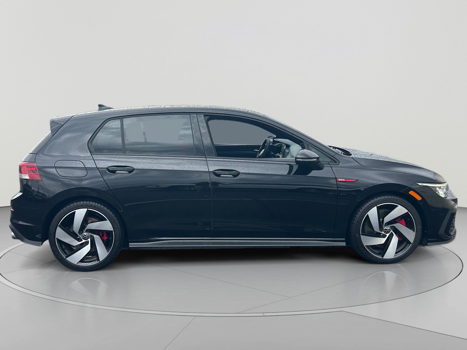 Used 2022 Volkswagen GTI SE FWD image 6