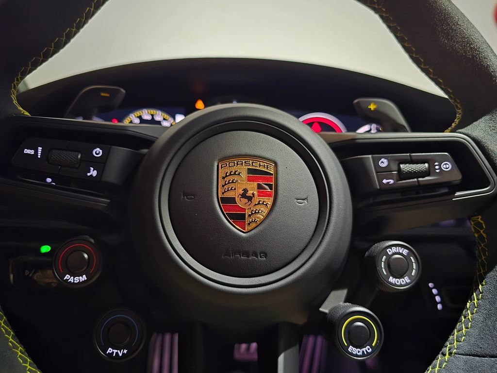 Certified 2025 Porsche 911 GT3 RS RWD image 33