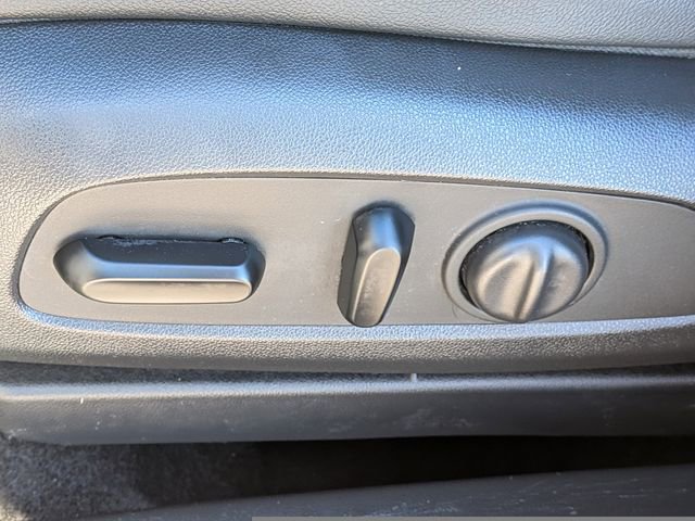 Used 2021 Buick Encore GX Select image 19