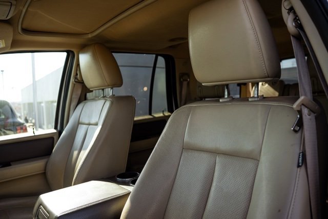 Used 2013 Ford Expedition XLT image 10