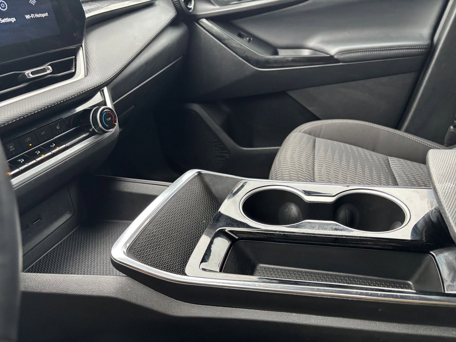 Used 2025 Chevrolet Equinox LT image 41