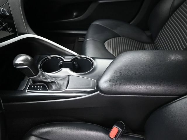 Used 2020 Toyota Camry SE w/ Convenience Package image 19