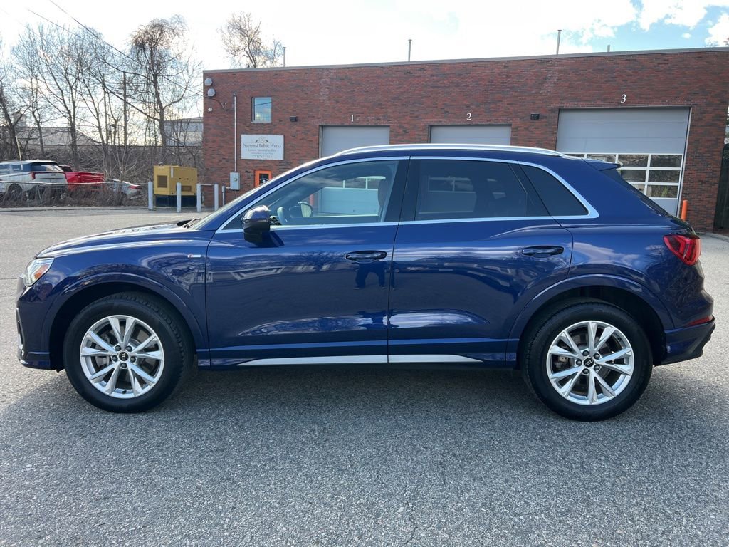 Used 2024 Audi Q3 2.0T Premium Plus w/ Premium Plus Package image 2