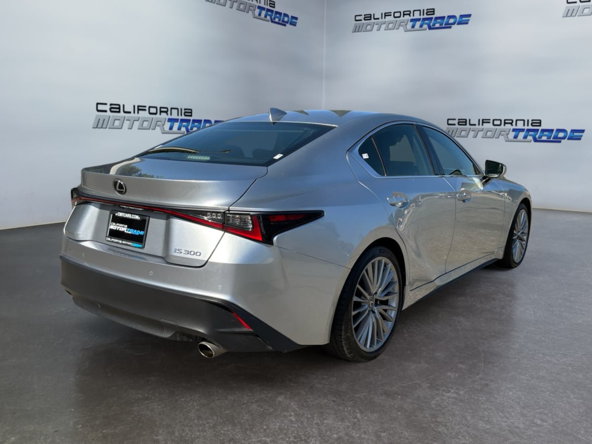 Used 2022 Lexus IS 300 w/ Premium Package RWD image 5