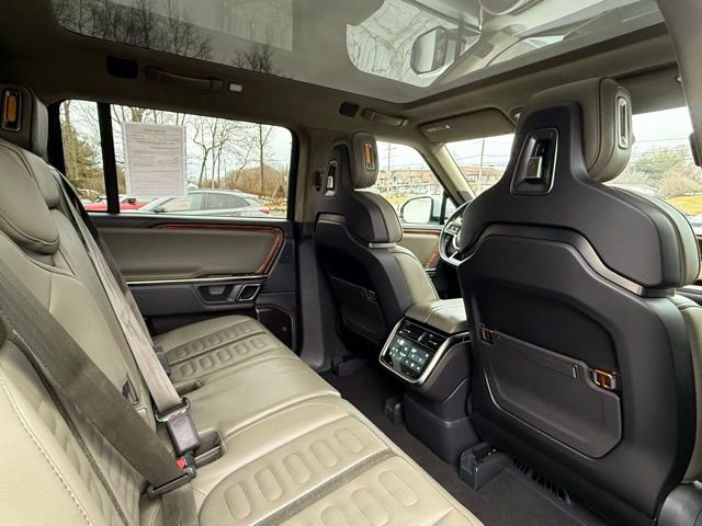 Used 2023 Rivian R1S Adventure image 17