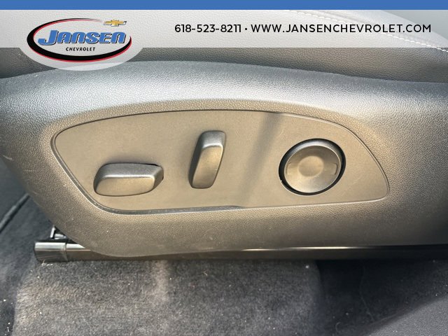 Used 2025 Chevrolet Traverse LT image 15