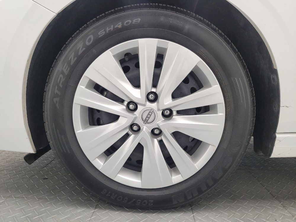 Used 2025 Nissan Sentra S FWD image 31