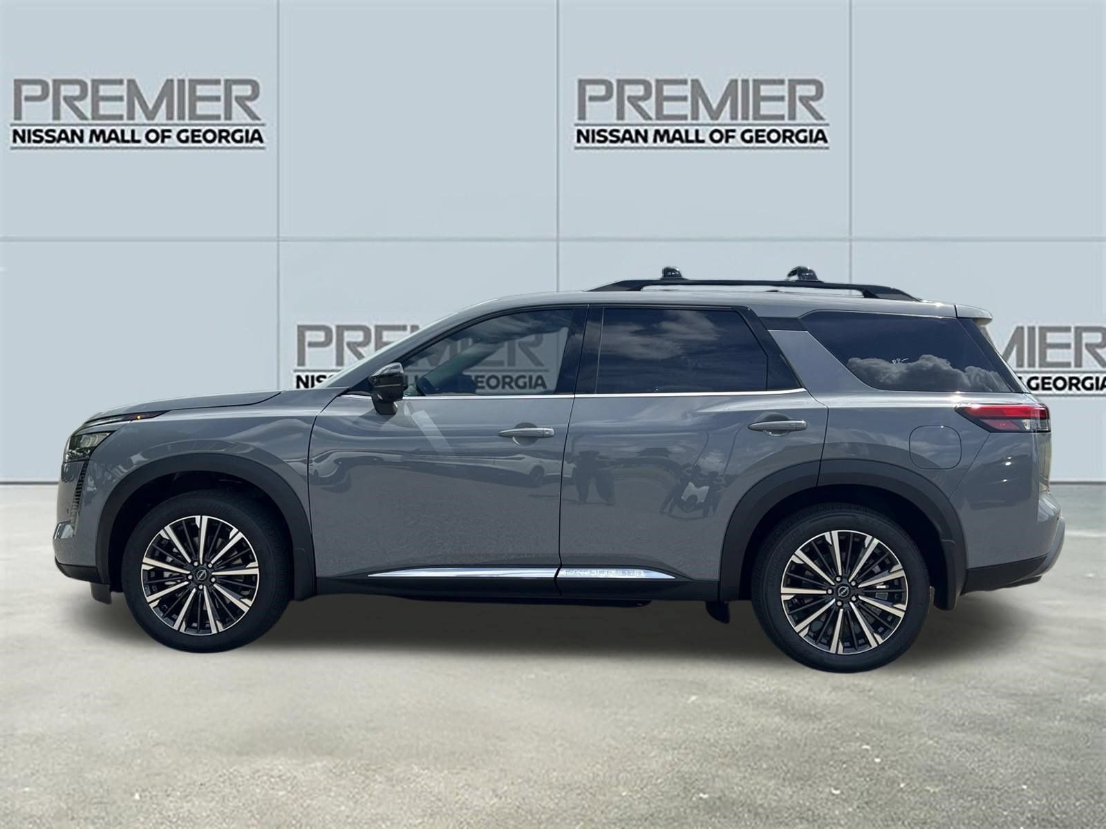 New 2026 Nissan Pathfinder Platinum FWD image 24