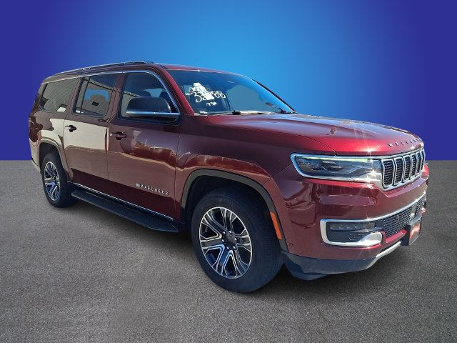 Used 2024 Jeep Wagoneer L Series II w/ Flexible Seating Group AWD/4WD image 3