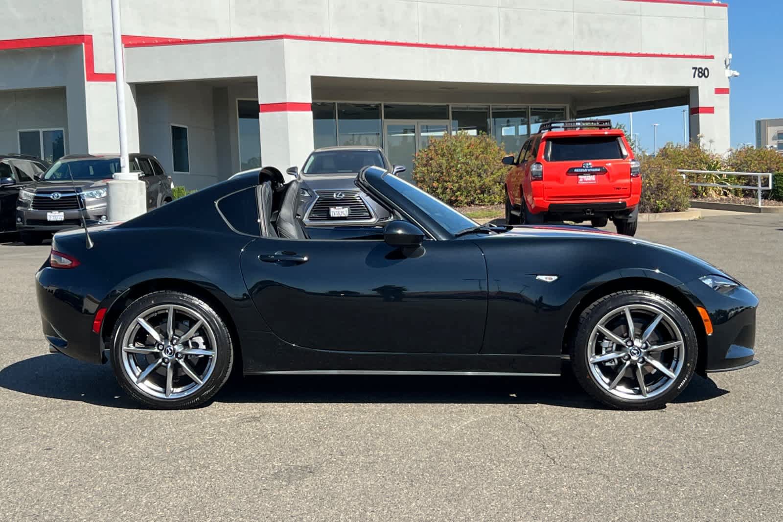Used 2023 MAZDA MX-5 Miata Grand Touring RWD image 7