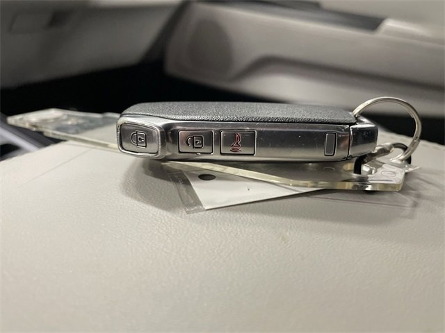 Used 2024 Kia Carnival LX image 31