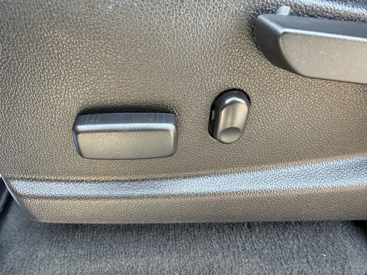 Used 2019 Chevrolet Colorado ZR2 w/ ZR2 Dusk Special Edition image 27