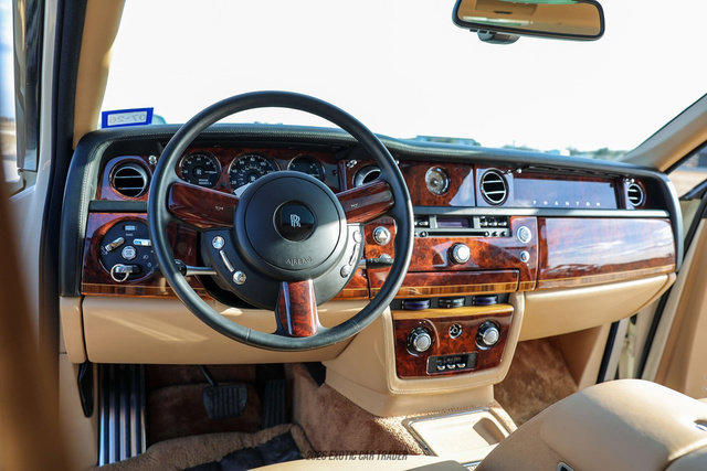 Used 2012 Rolls-Royce Phantom Sedan RWD image 30