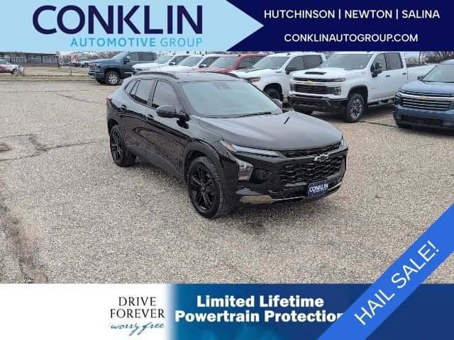 Used 2025 Chevrolet Trax ACTIV w/ Sunroof Package FWD image 1