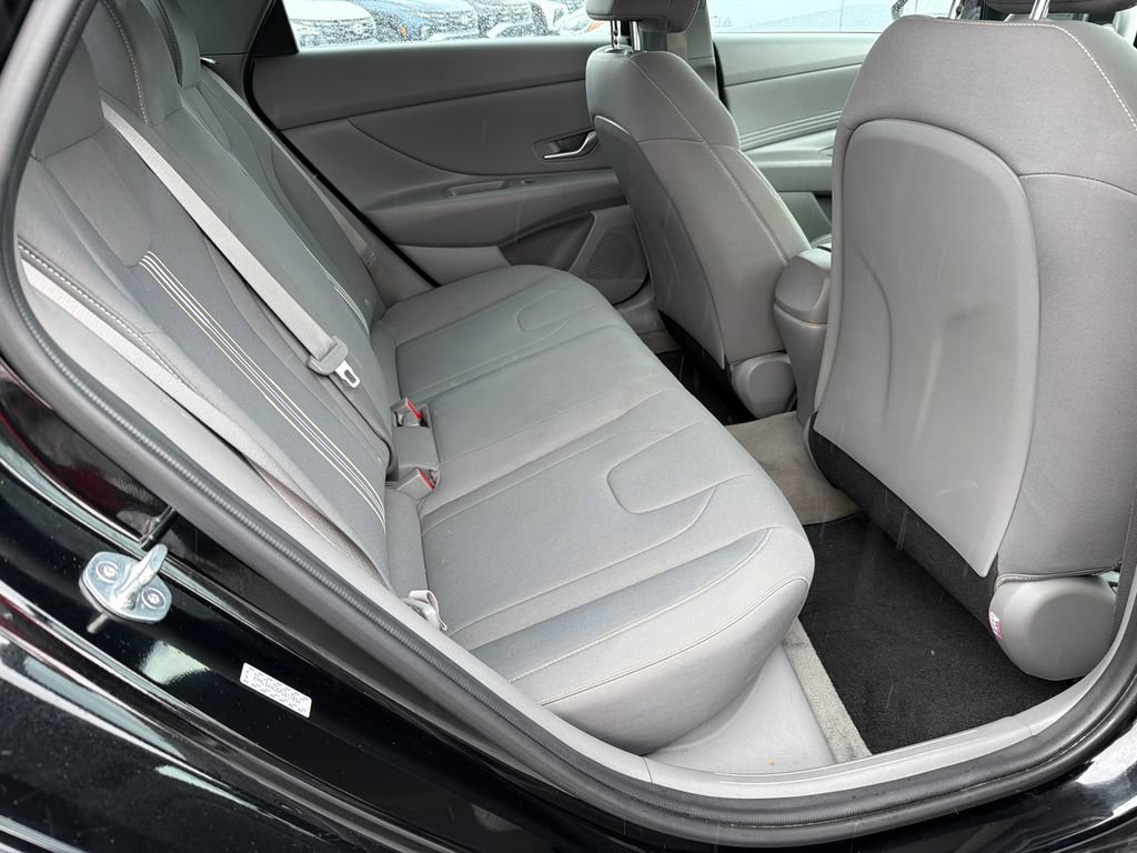 Used 2023 Hyundai Elantra SEL w/ Convenience Package FWD image 15
