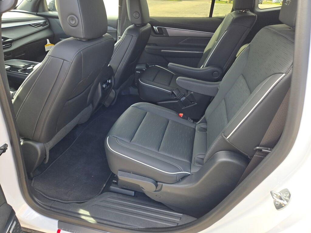 New 2025 Buick Enclave Sport Touring w/ Super Cruise Package image 21