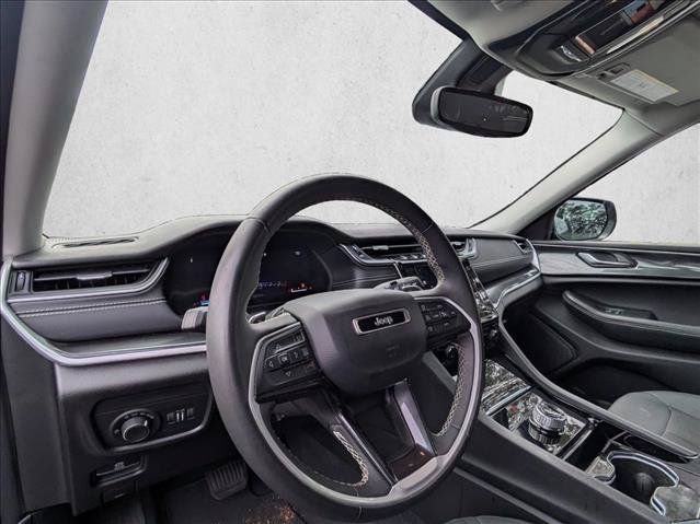 Used 2023 Jeep Grand Cherokee L Laredo AWD/4WD image 10