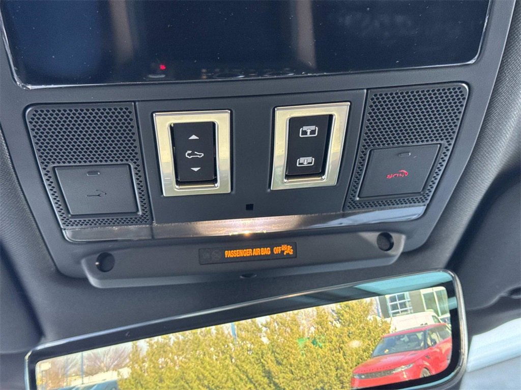 New 2026 Land Rover Defender 130 X-Dynamic SE image 21