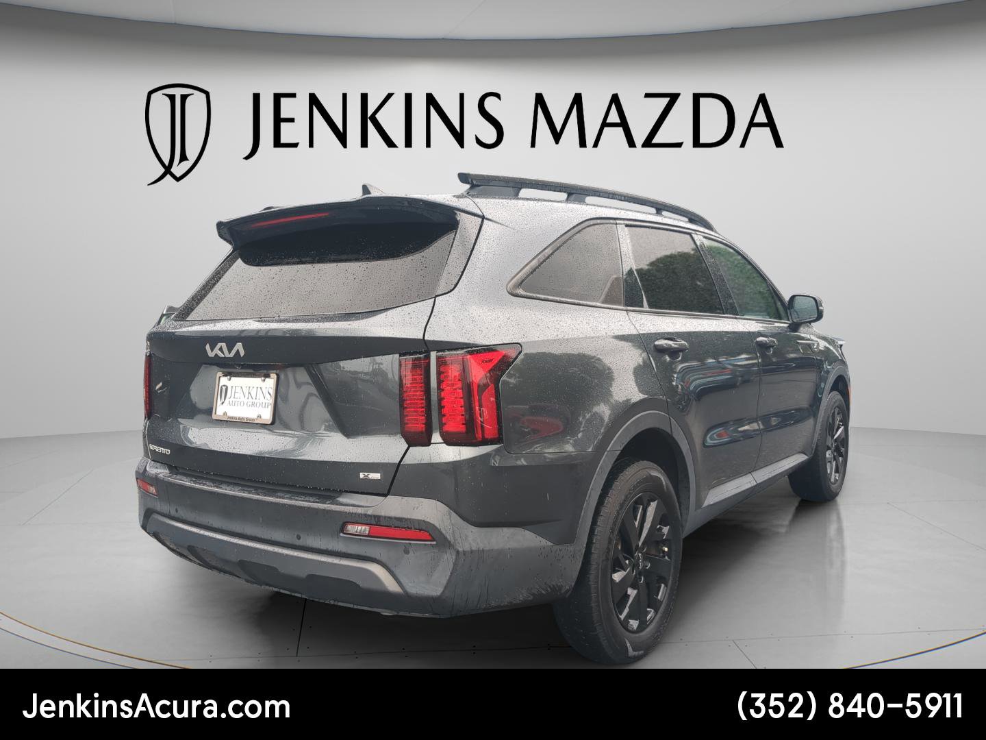 Used 2023 Kia Sorento S image 3