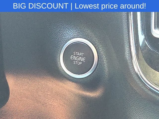 Used 2023 Volvo XC40 B5 Plus AWD/4WD image 44