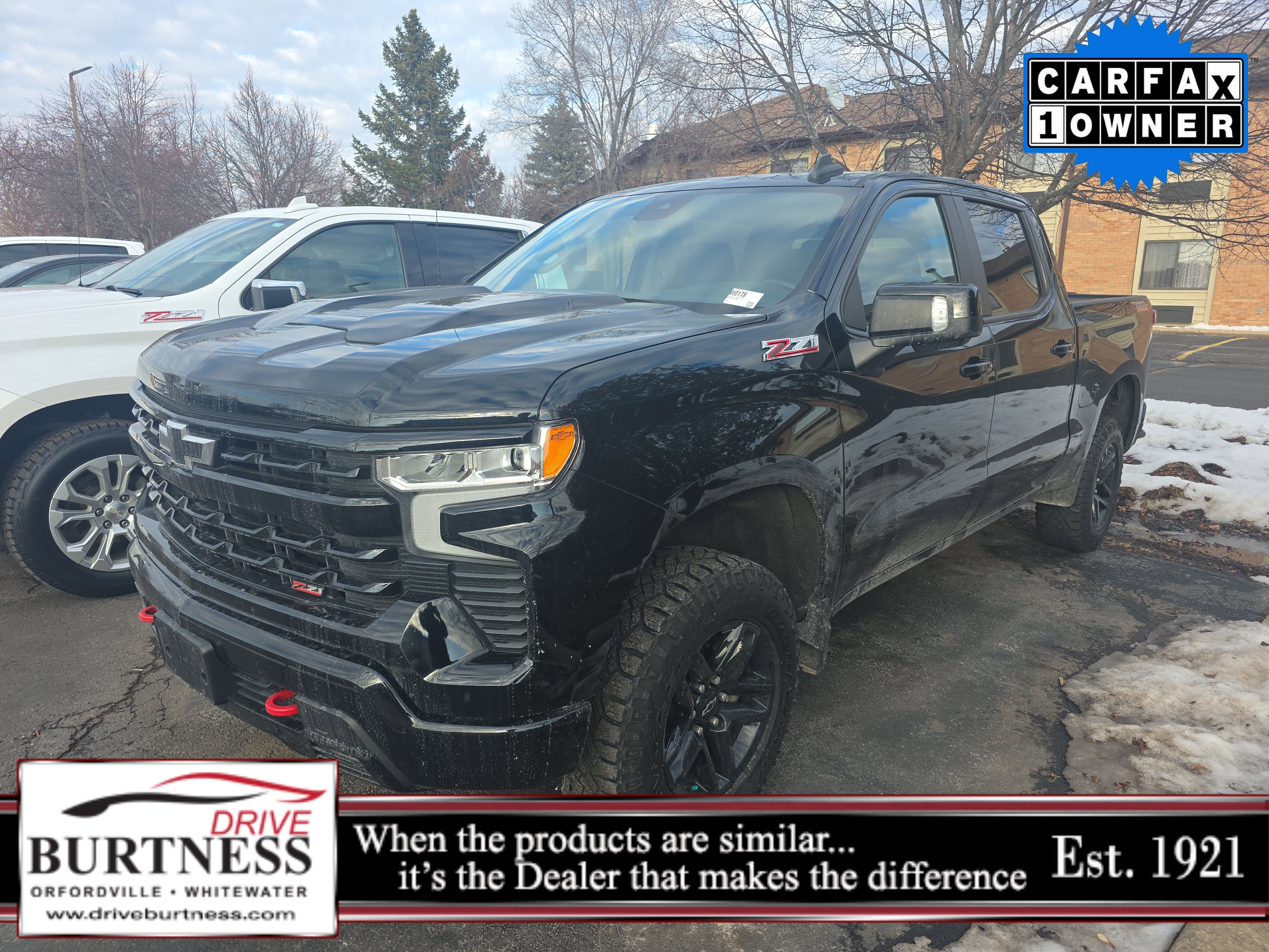 Used 2022 Chevrolet Silverado 1500 LT Trail Boss w/ Convenience Package II image 2