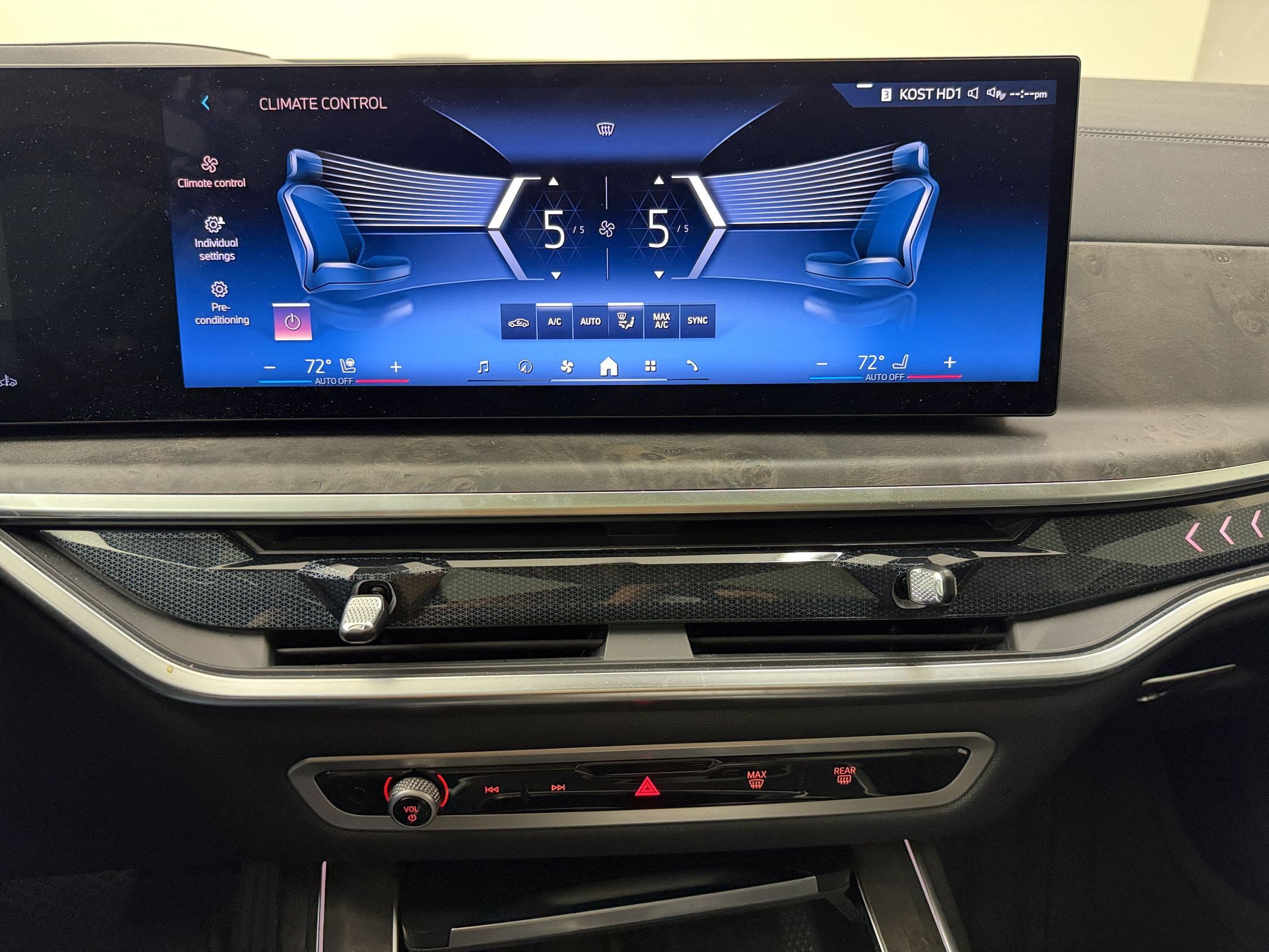 Used 2026 BMW X7 xDrive40i AWD/4WD image 23